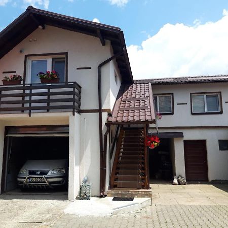 Cazare Adela Horezu Exterior foto