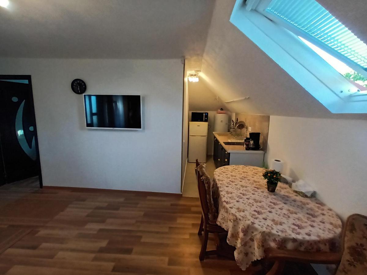 Cazare Adela Horezu Exterior foto